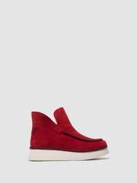 Suede/Rug Carmine Red